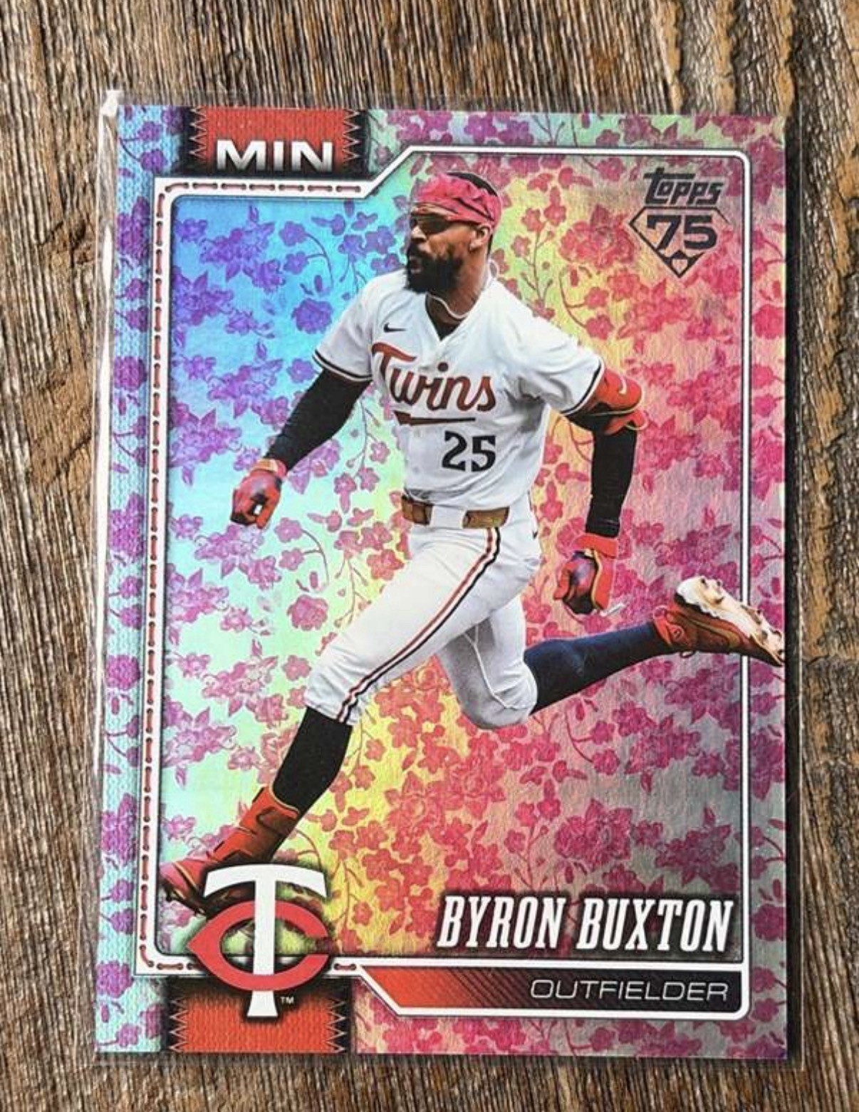2026 Topps Series 1 – Byron Buxton #255 Holiday Flowers #/50 SSP