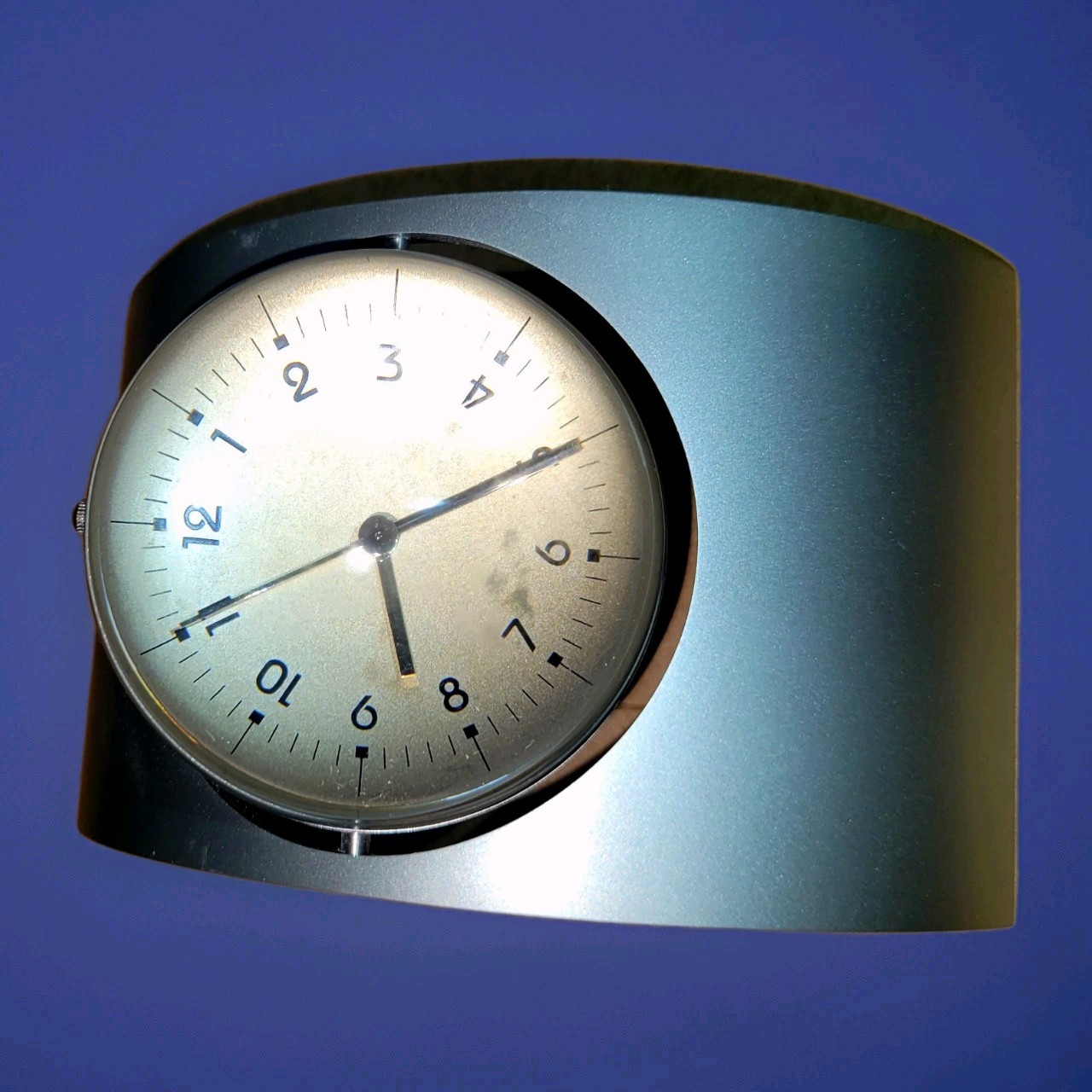 Rare Vtg. 2002 NFL Raiders Desk Tabletop Magnifier Glass Ball Spinner Clock READ