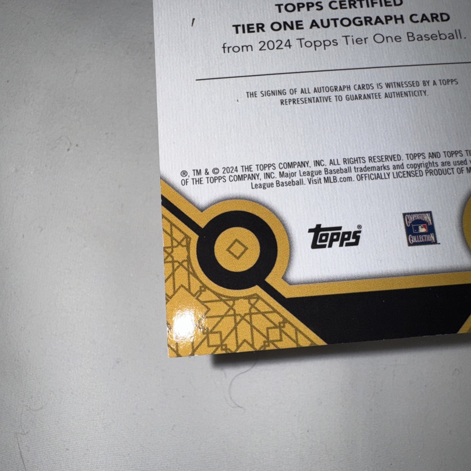 2025 Topps Tier One – Frank Thomas Auto #T1A-FTH 23/49 On Card