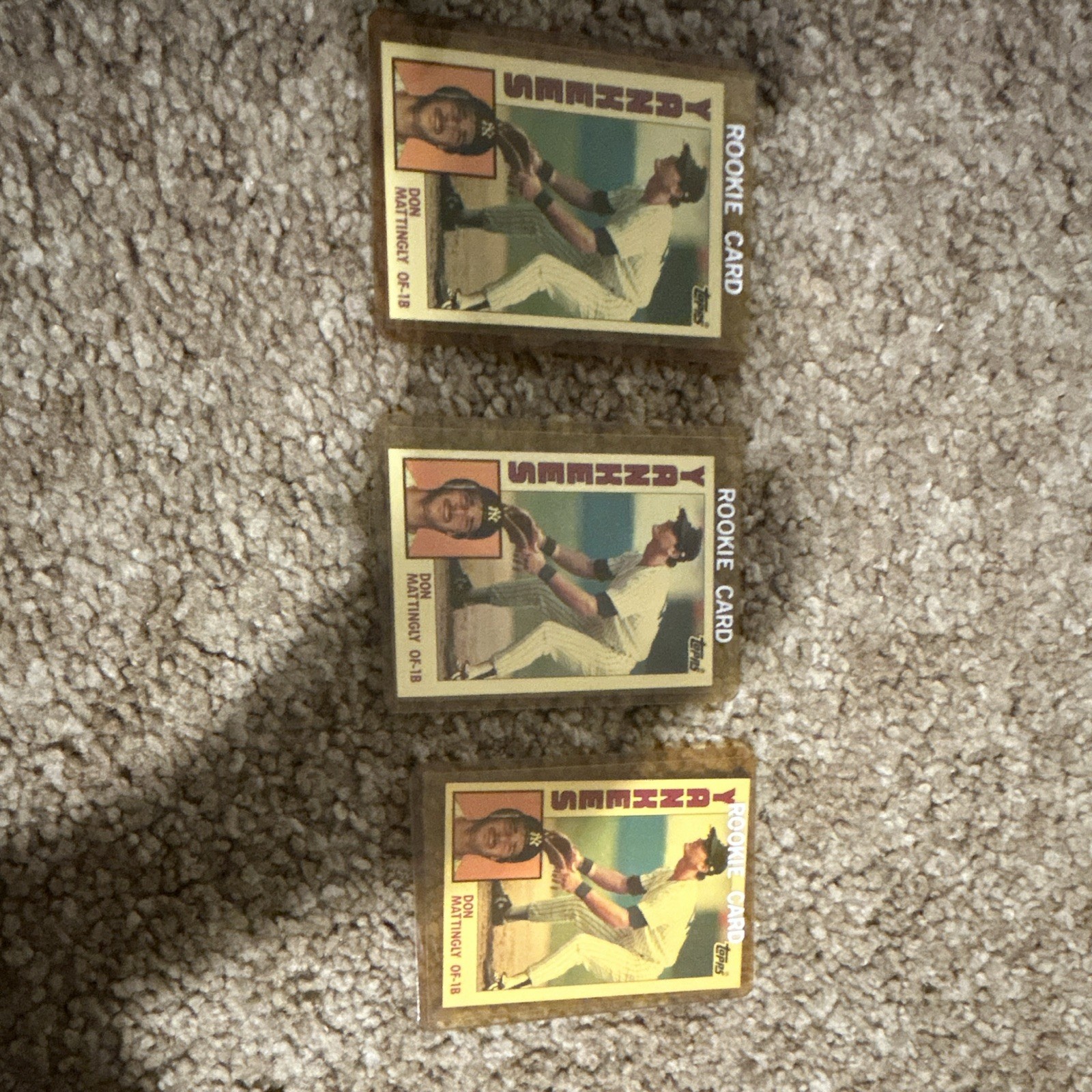 Topps 1984 Don Mattingly Rookie Card #8 New York Yankees