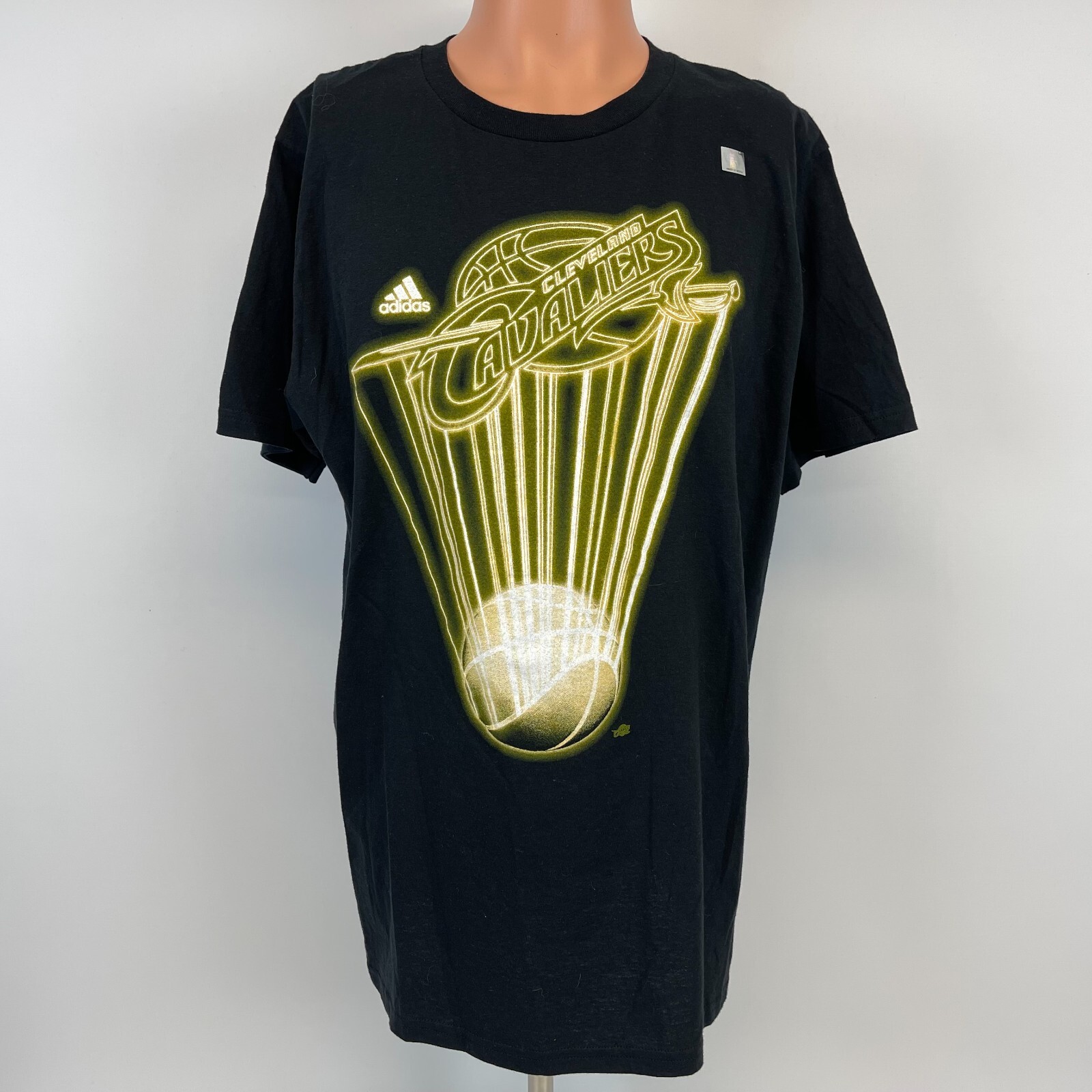 New Adidas Cleveland Cavaliers 2016 NBA Champs Larry O Brien Trophy T Shirt L