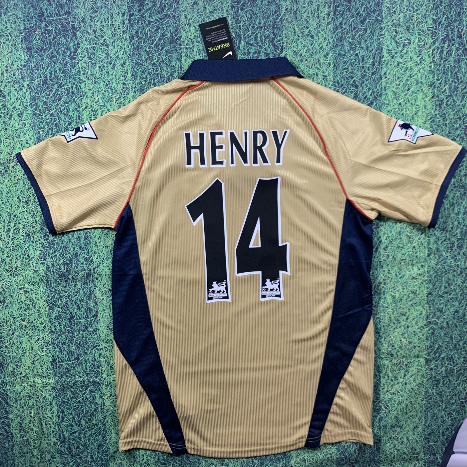 Thierry Henry Arsenal 2001/2002 Away Jersey – Retro Jersey – Mens Sizes – New