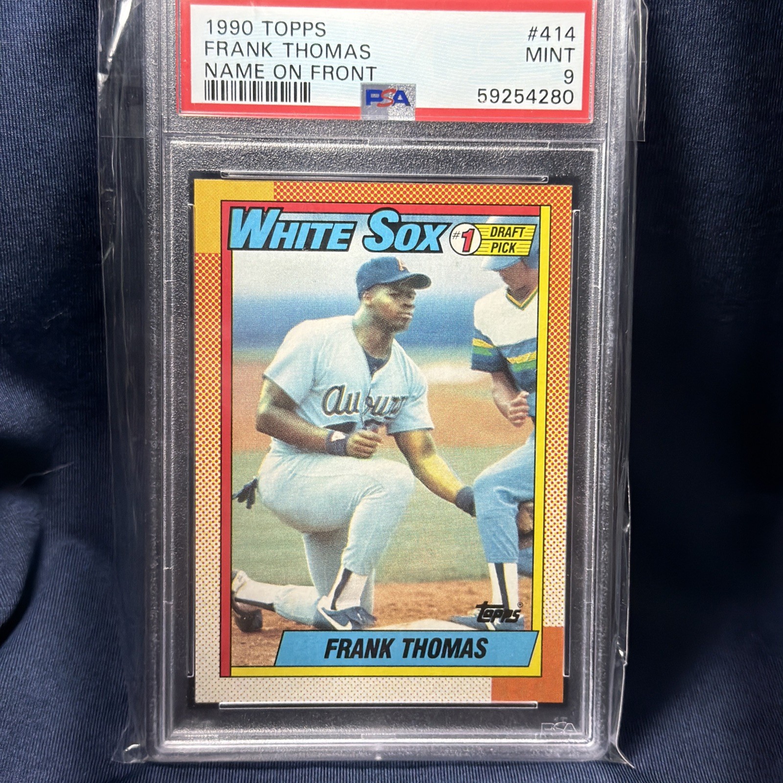 1990 Topps – Frank Thomas #414 2 Chunks Out of Name Field Border (RC)