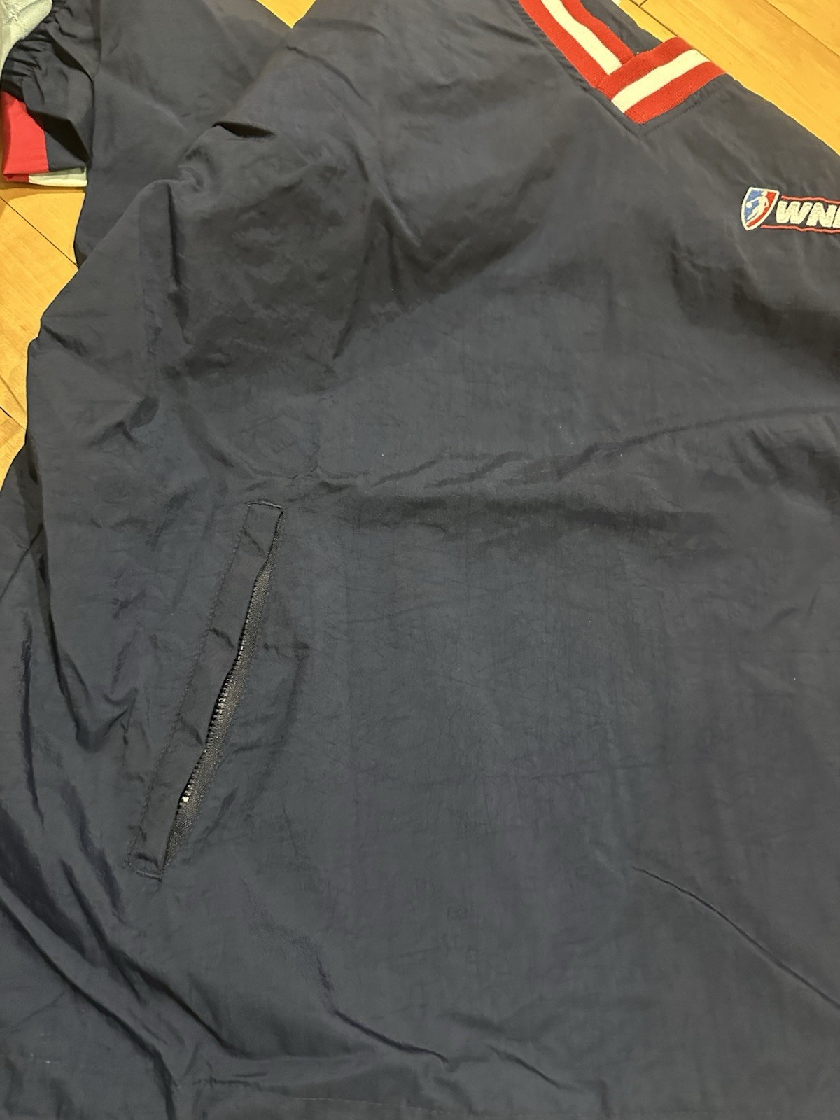 VNTG WNBA Champion Navy Blue Pullover 100% Nylon Womens Medium Long Sleeve