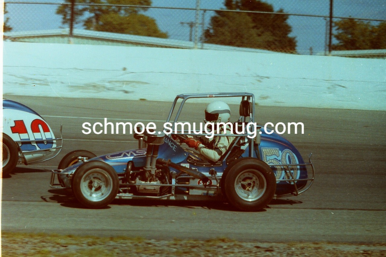 VINTAGE RACING PHOTO 8X10 #931-15; JERRY KNUCKLES, 1982 BERLIN RACEWAY, MIDGETS