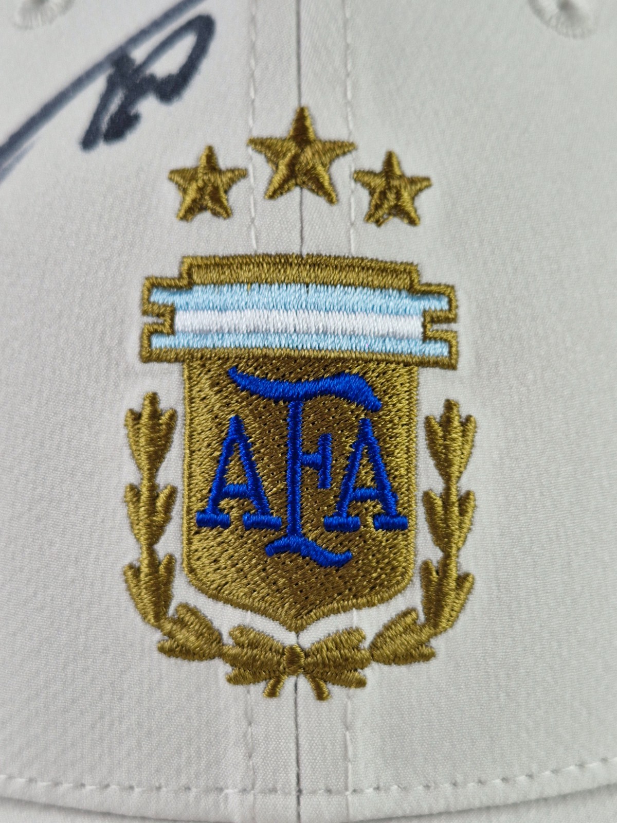 Lionel Messi Argentina cap AFA Hand Signed W/COA with base Free shipping