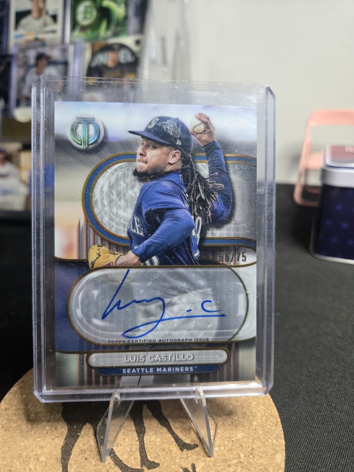 2024 Topps Tribute – Tribute Autographs Luis Castillo #TA-LC Gold /75 (AU)