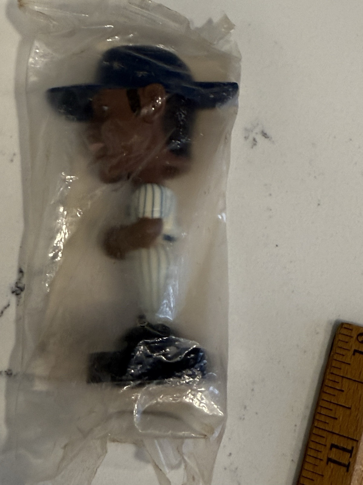 Bernie Williams * NY Yankees Mini 3” Bobblehead -Post Cereal 2002 Sealed #51