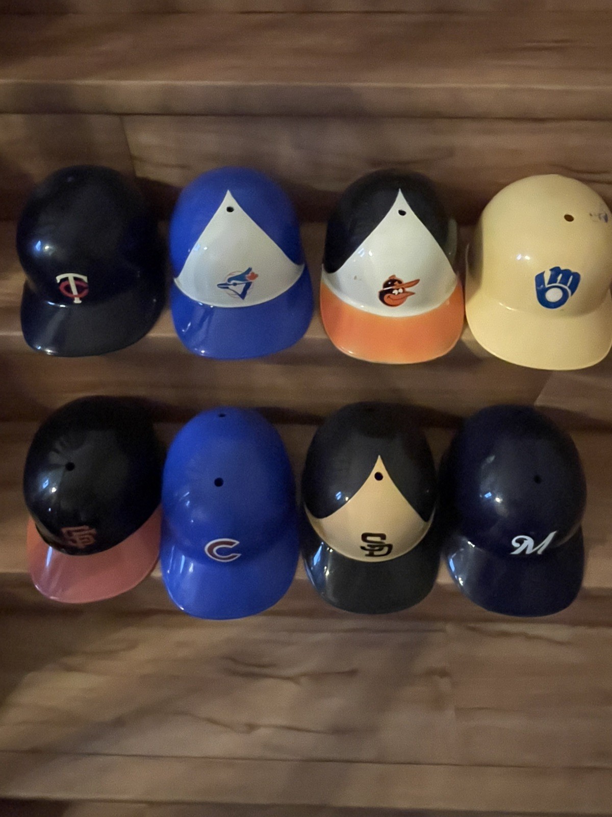MLB Mini Pennants 9″x4″ Felt ALL 2005-2011! Lg Helmets and Mini Helmets READ!