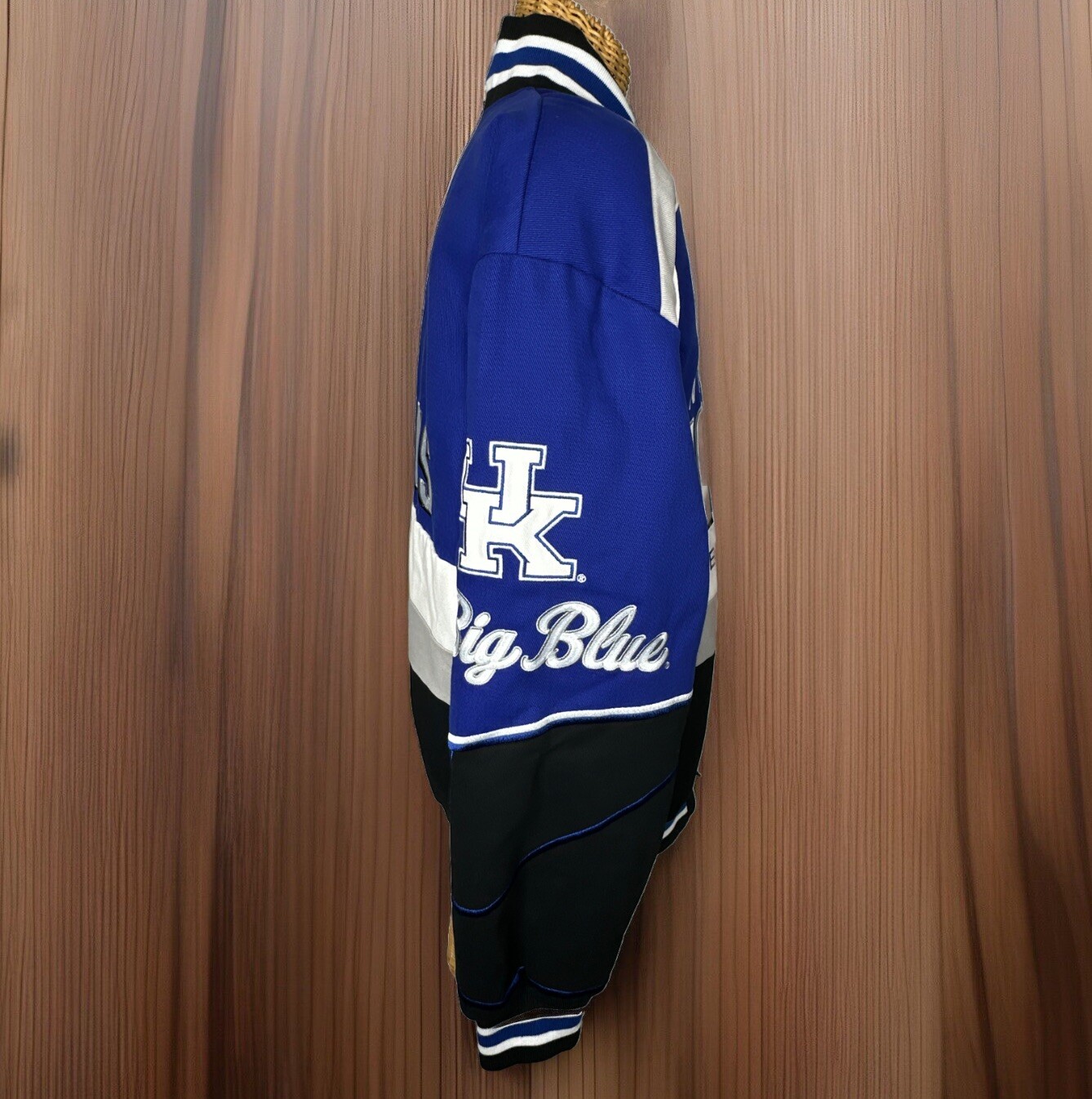 Kentucky Wildcats 8-Time Champions Commemorative Twill Jacket – Size L – Style 1