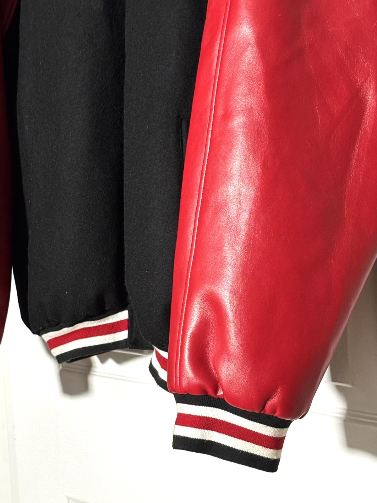 VTG STEVE & BARRY Wisconsin Badgers UW Jacket Mens Sz XL Black Wool Faux Leather