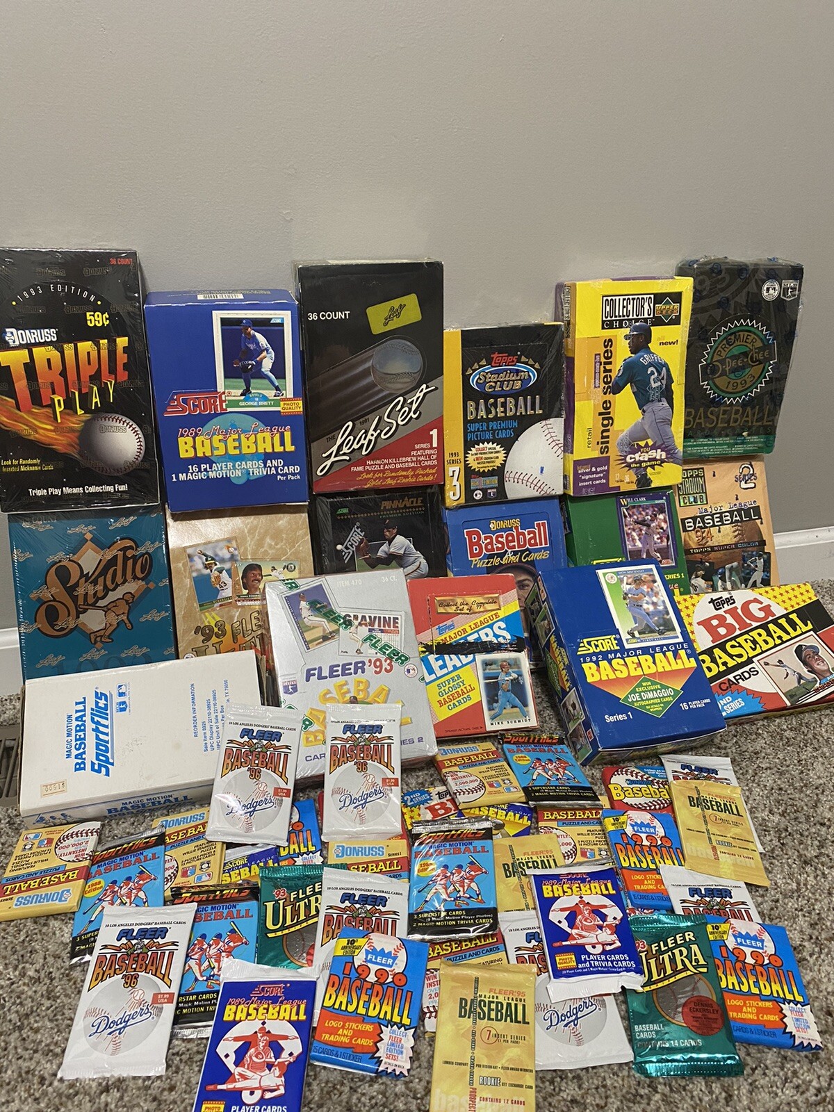 Huge Wholesale Lot of 300 Unopened Old Vintage Baseball Cards in Packs