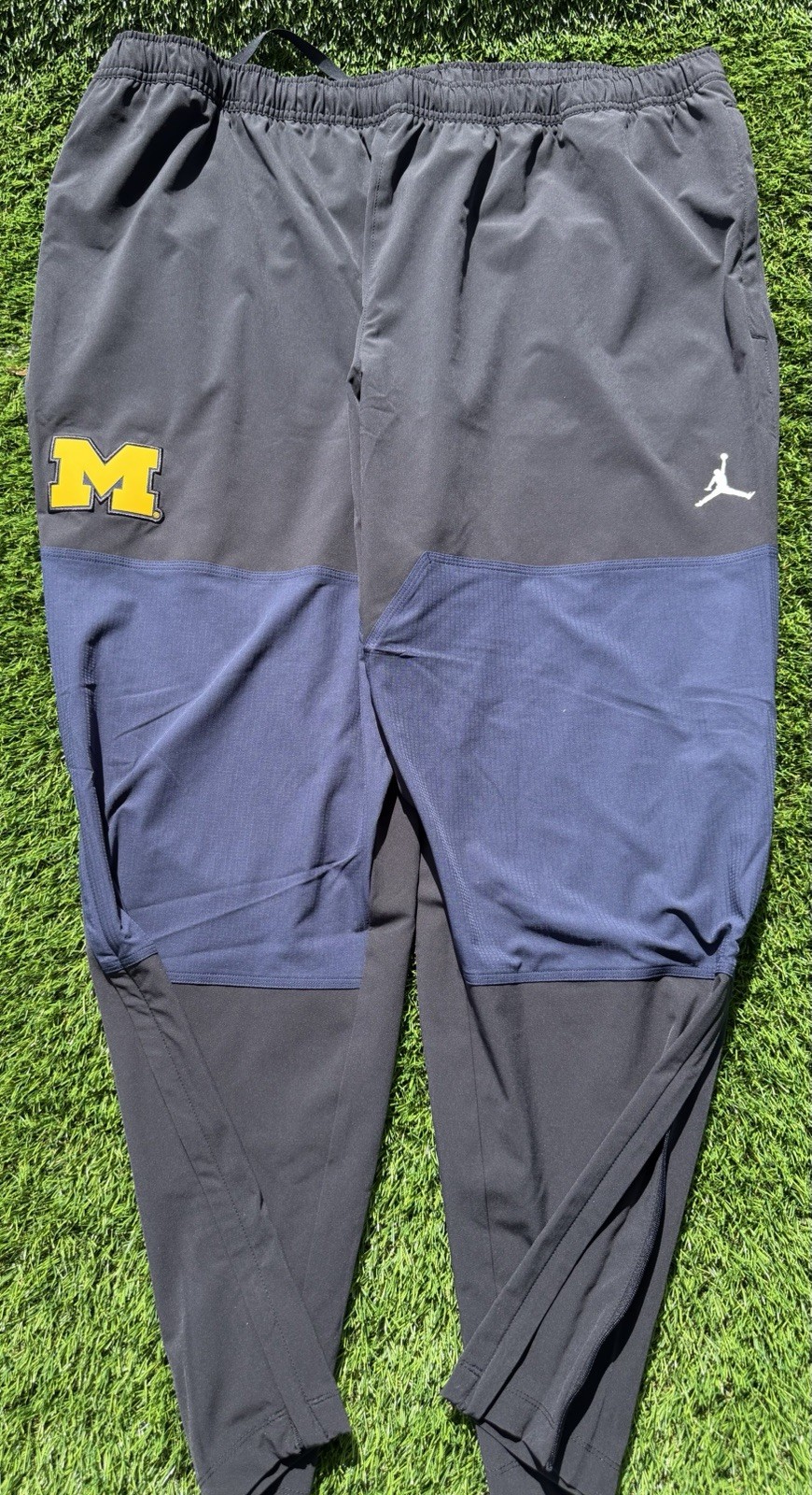 Size Large | Jordan Brand X Michigan Wolverines PE Sideline Pants 2025
