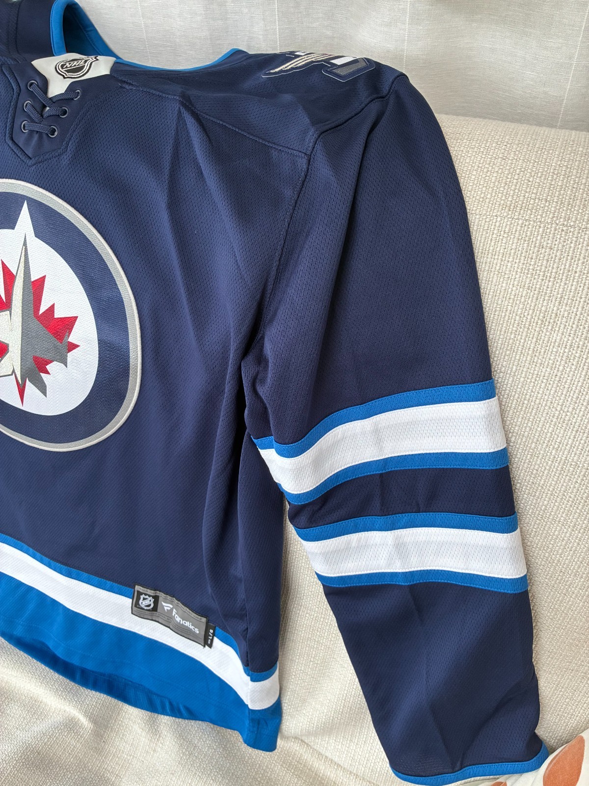 Winnipeg Jets jersey, Men’s Large, worn just once, 2025 Fanatics branded
