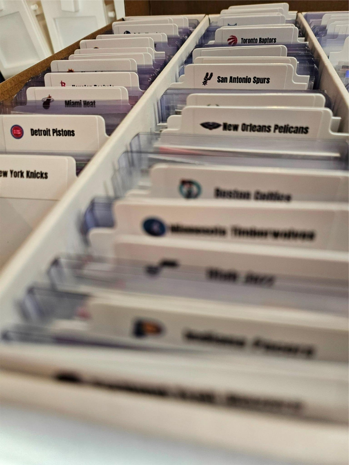 30 x Tall Sports Card Team Dividers with 30 NBA Teams Logos