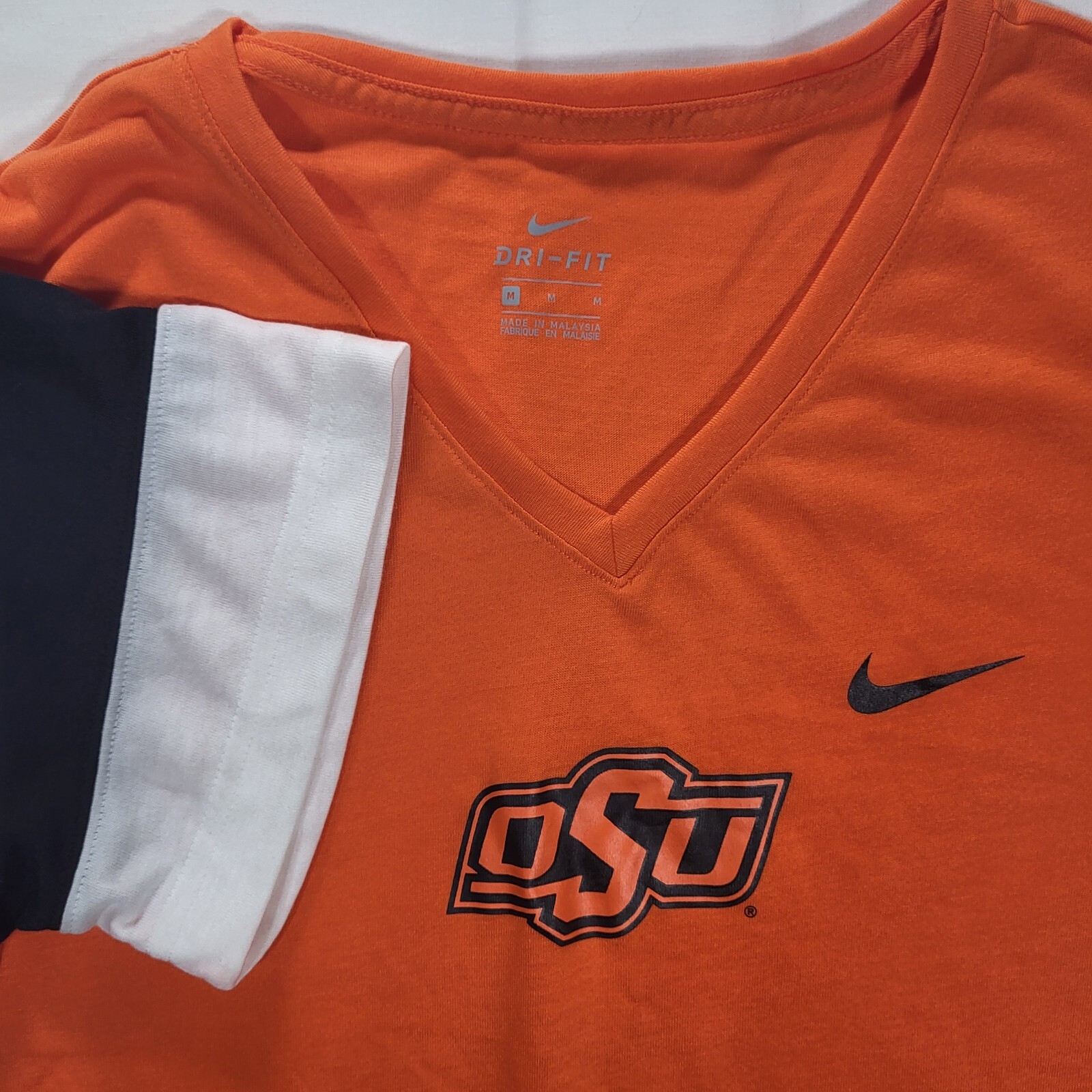 Oklahoma State Cowboys Nike Dri-Fit V-Neck Tshirt Women’s Medium Orange