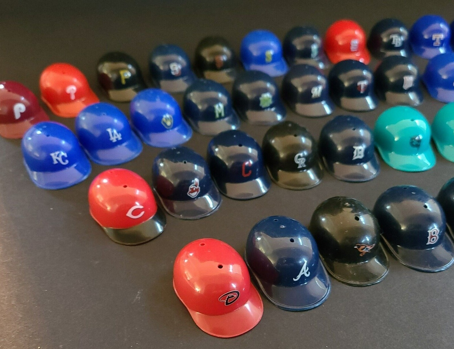 MLB Gumball – Vending Machine Mini Batting Helmet – 2in x 1.25in
