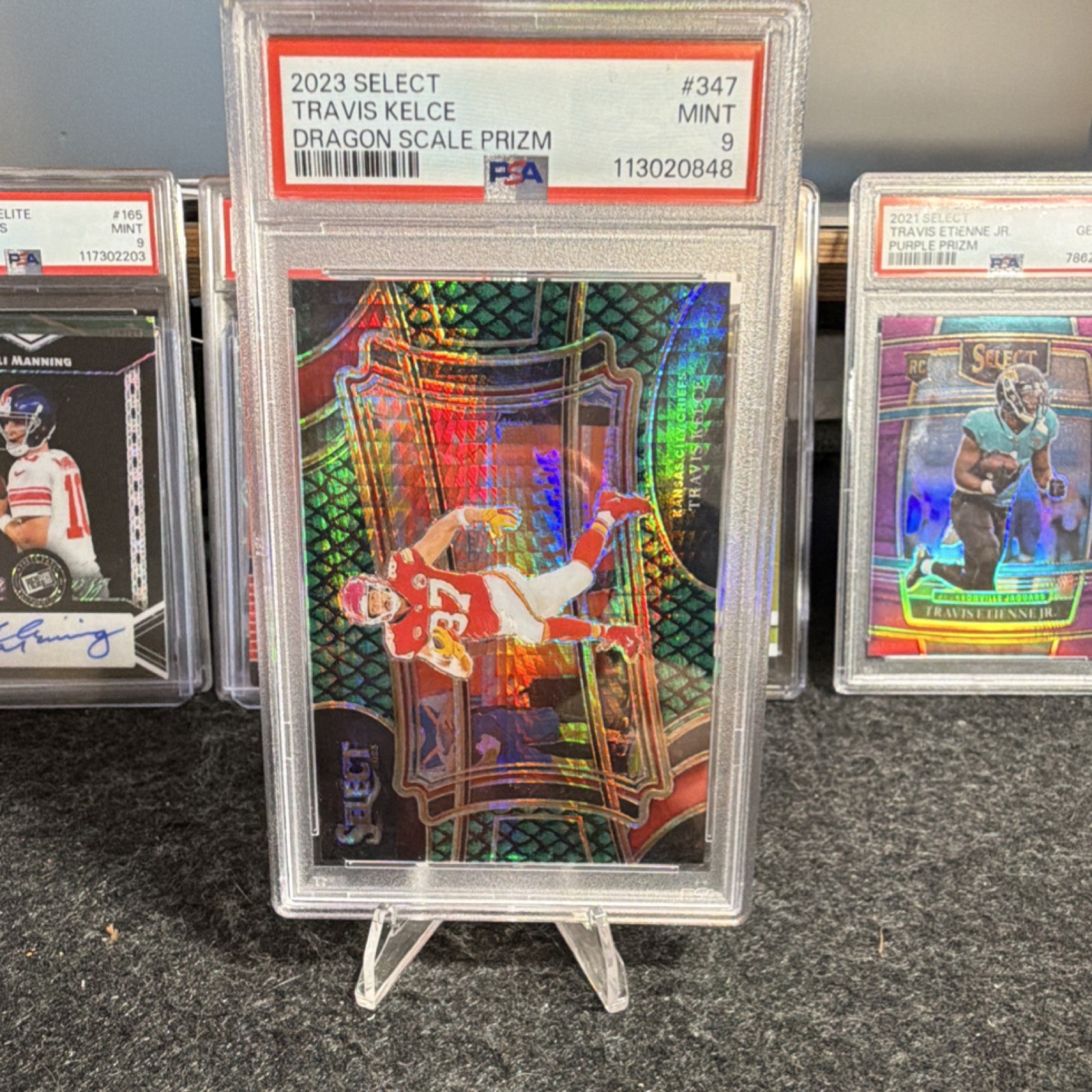 Panini 2023 Select Field Level Travis Kelce Chiefs Dragon Scale Prizm #347 /70
