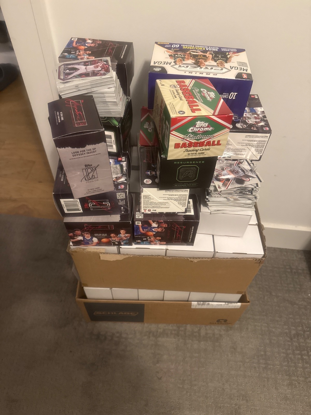 Over 10,000 MLB, NFL, NBA, WNBA Sports Card Collection