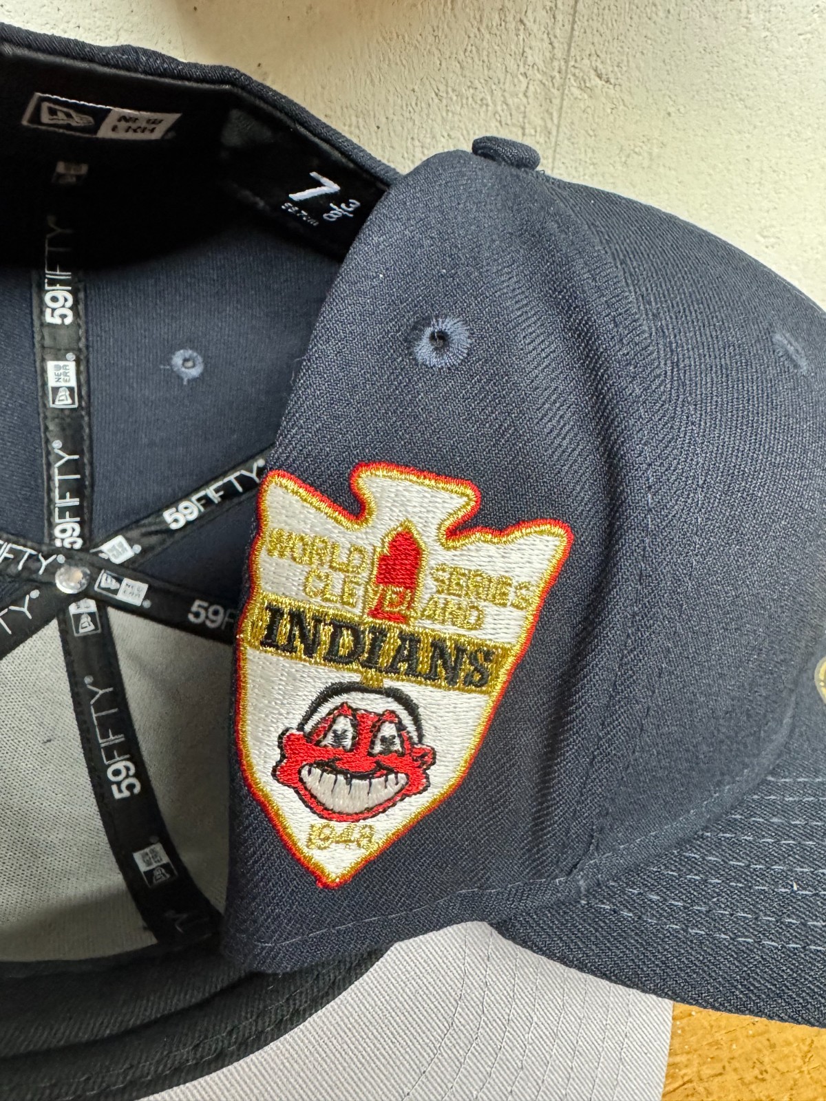 Cleveland Indians Wahoo Feather Headdress New Era Blue Fitted 59Fifty Authentic