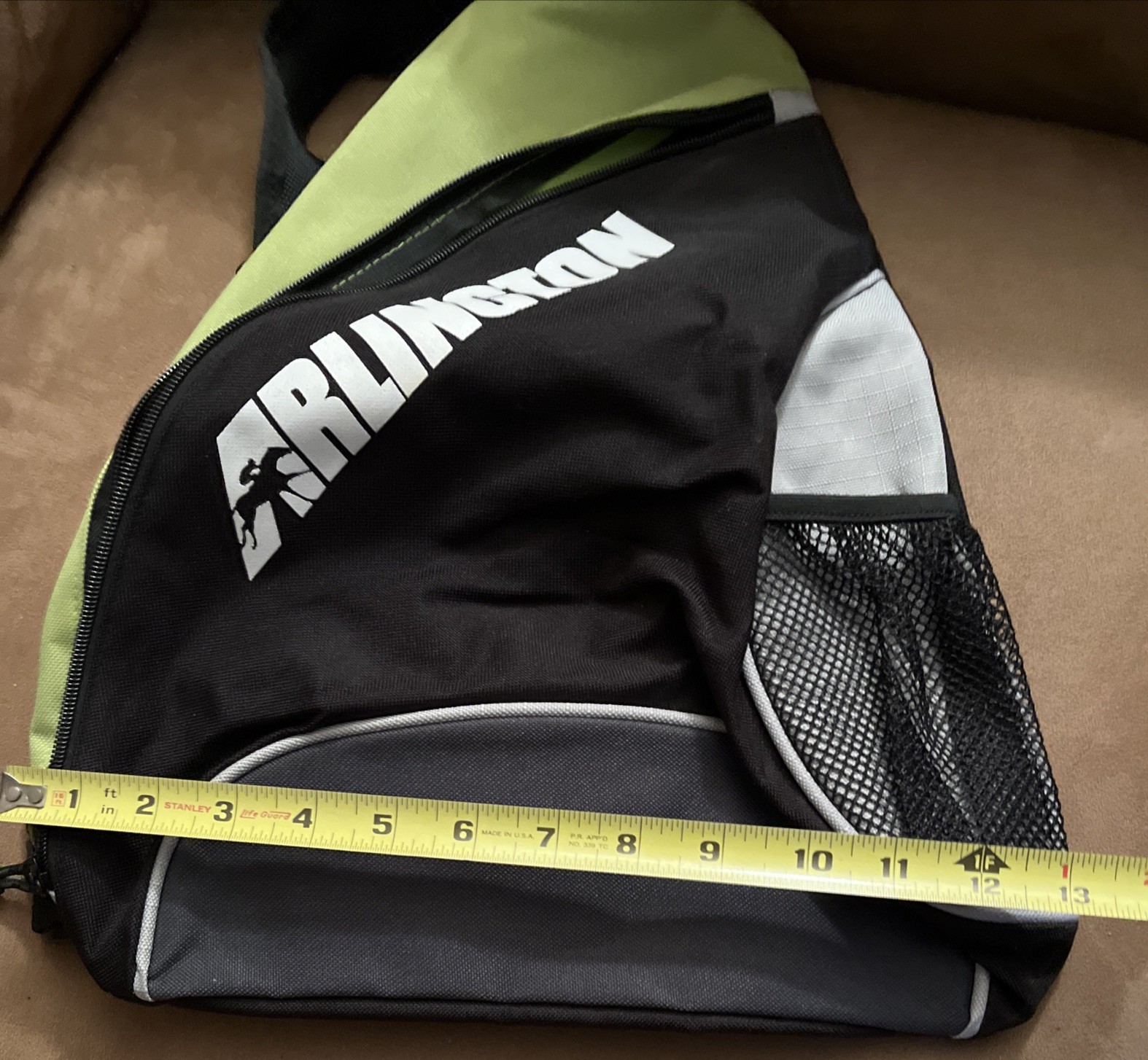 Horse Racing Arlington Park Unique Triangular Vinyl Tote Bag