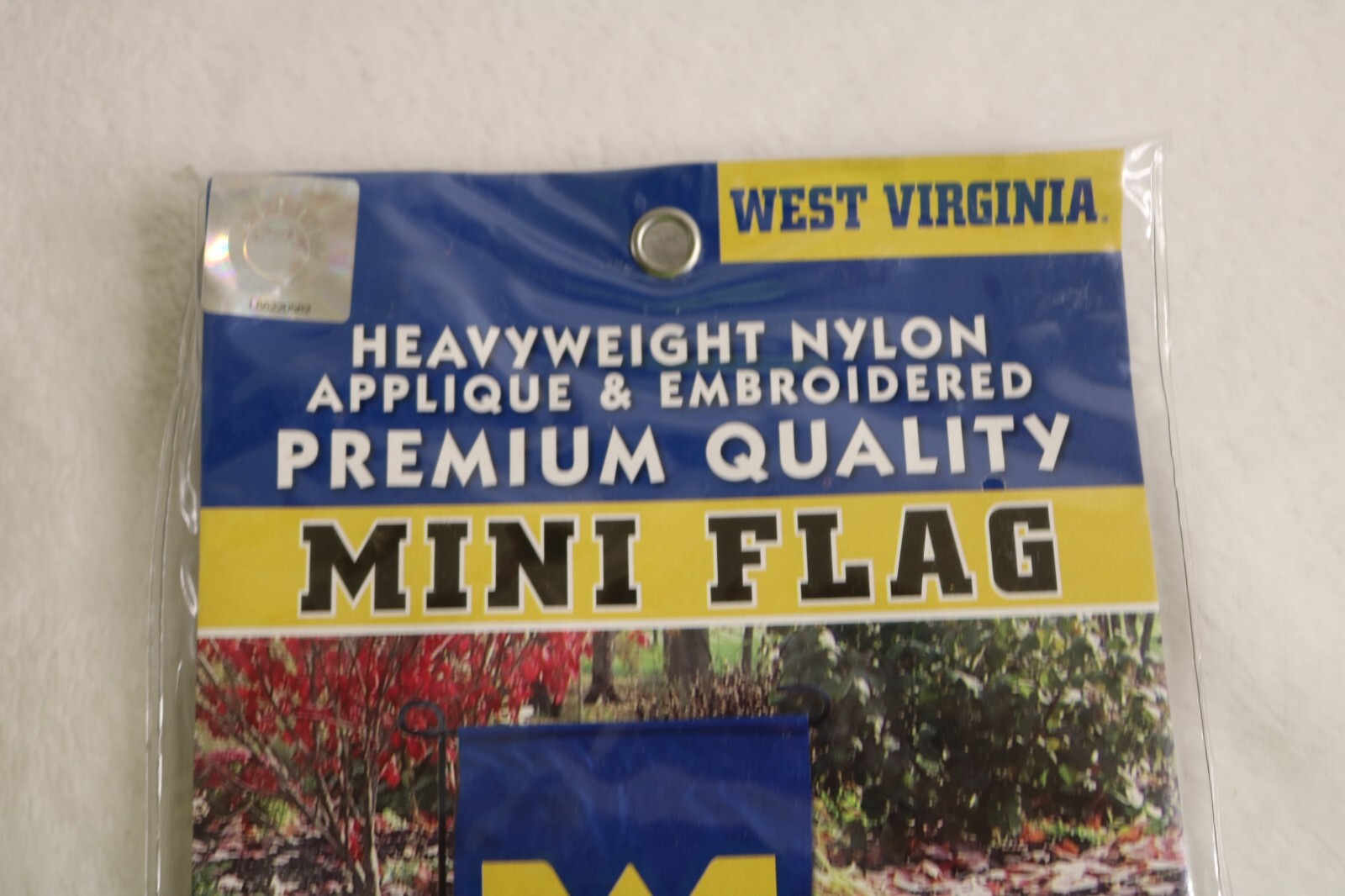 WEST VIRGINIA MOUNTAINEERS PREMIUM MINI GARDEN FLAG 15 X 10.5 New In Package