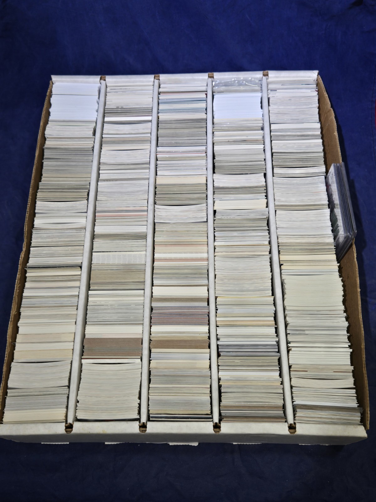 HUGE 5000+ Card Lot 23lb UNSEARCHED Estate Find! MLB NBA NFL NHL Star Co HOF