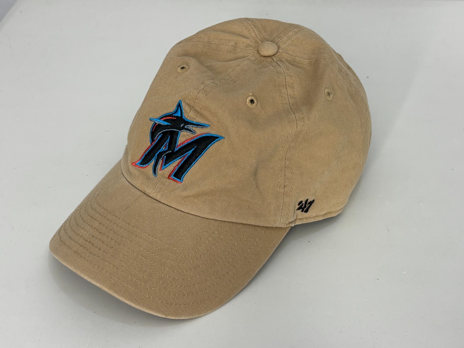 Miami Marlins ’47 Baseball Hat Mens Beige Clean Up Embroidered Team Logo OSFA