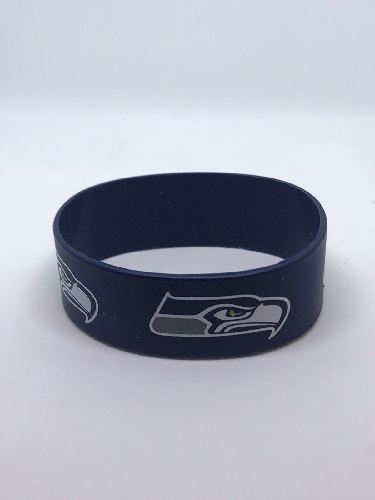 1 (One) NFL Football Silicone Wristband Bracelets Choose Your Team Free Shipping