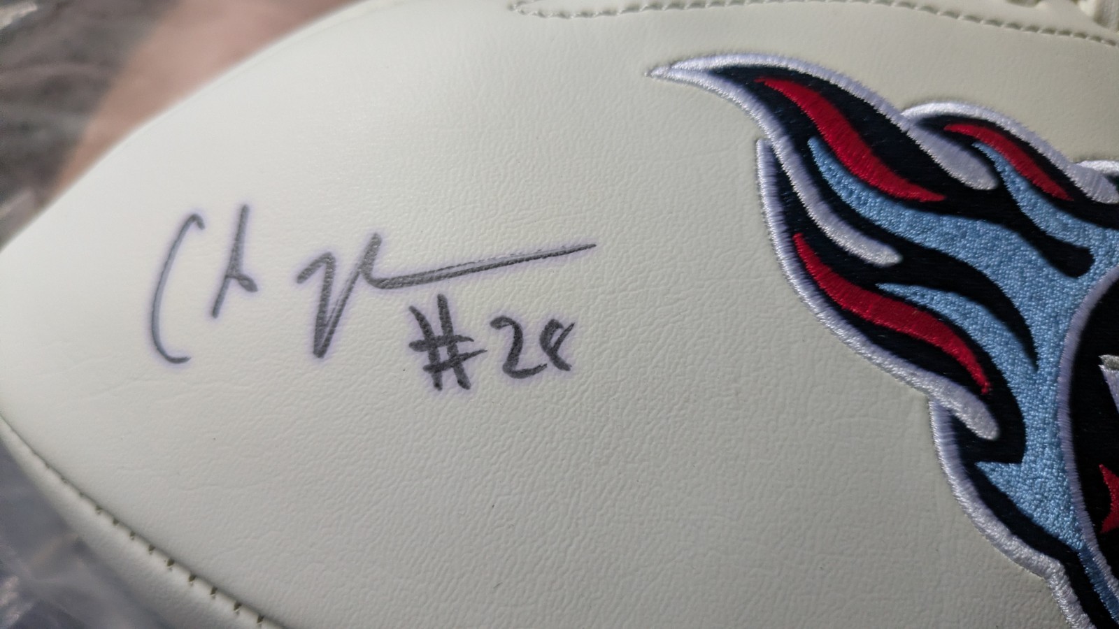 CHRIS JOHNSON Signed TENNESSEE TITANS limited edition football ball – free ship