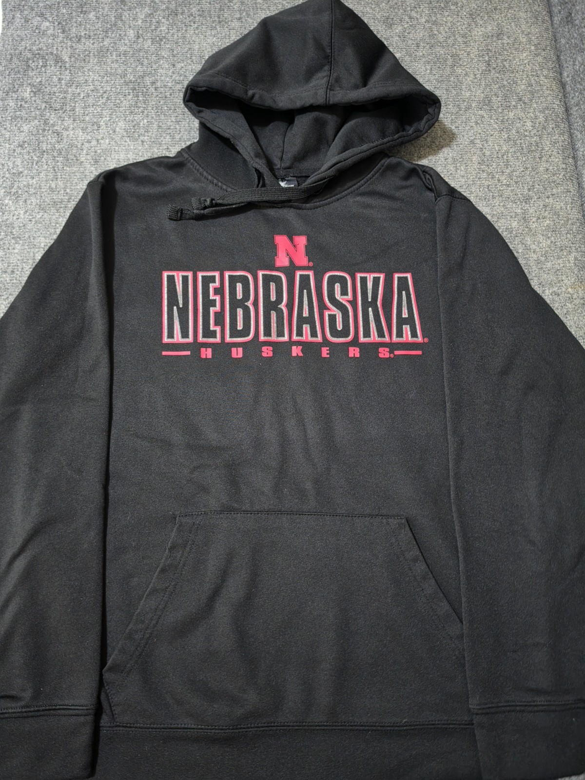 Colosseum Nebraska Cornhuskers Black Pullover Hoodie Size L