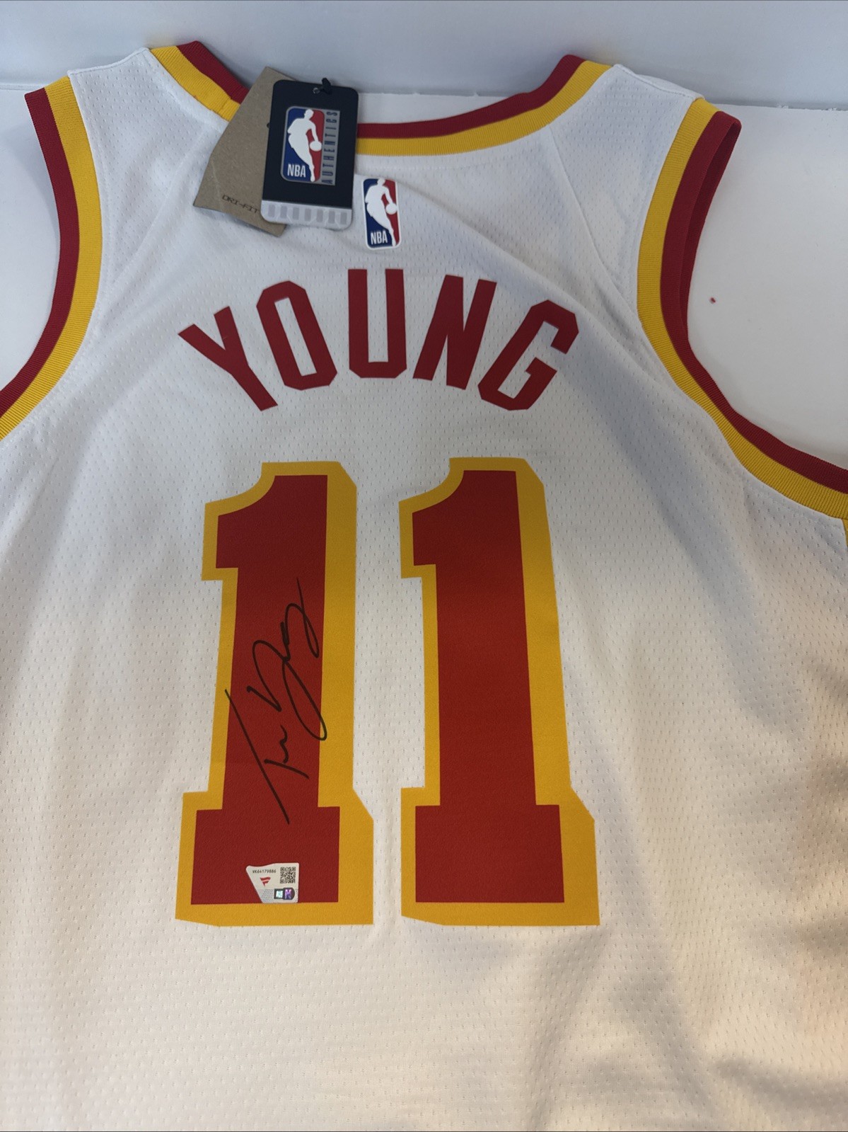 Trae Young Signed Atlanta Hawks Nike Swingman Jersey w/ tags Fanatics Cert