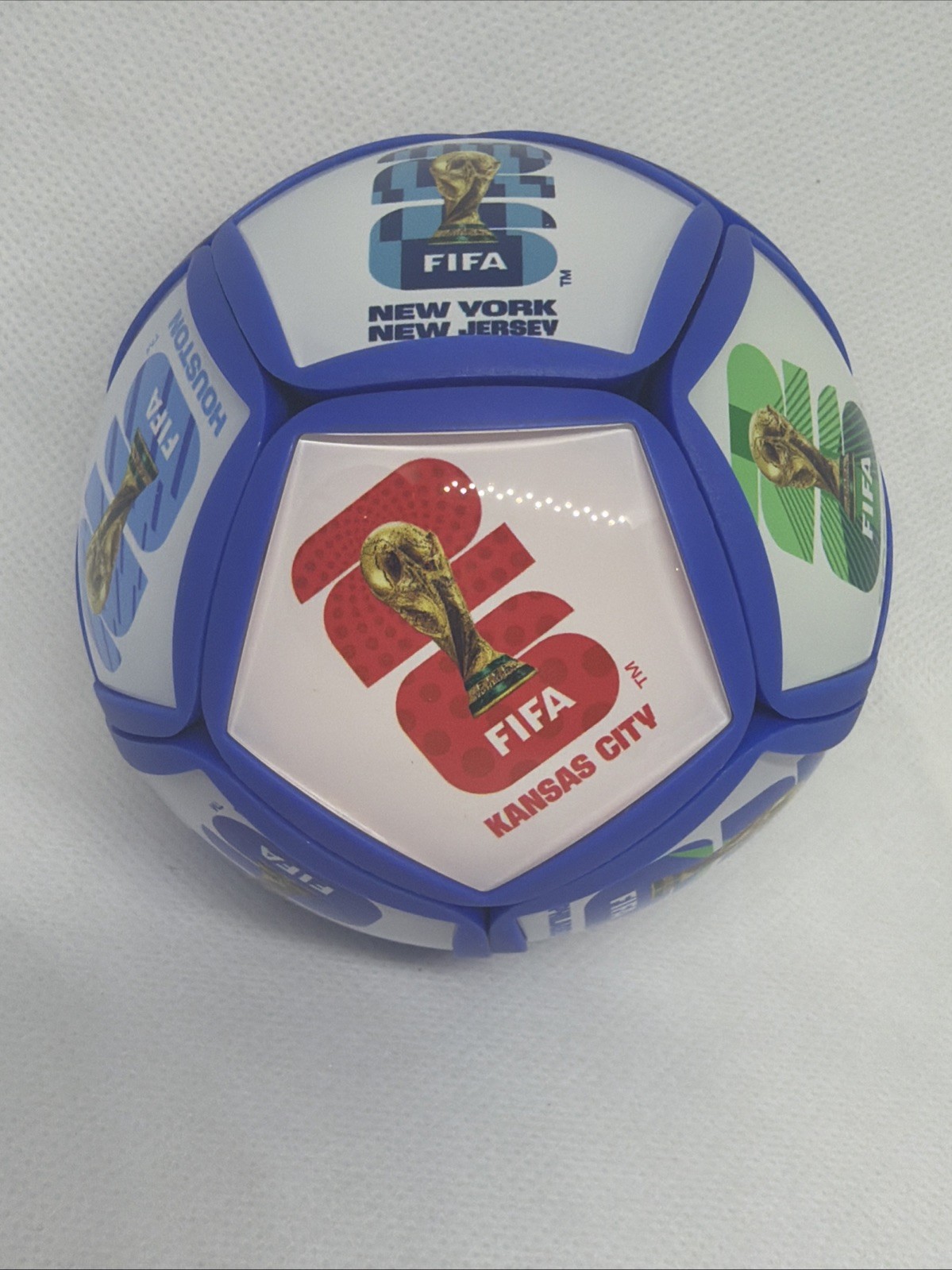 NEW! FIFIA WORLD CUP 2026 HOSPITALITY CAROLINA BLUE MAGNET PUZZLE BALL CITIES!!