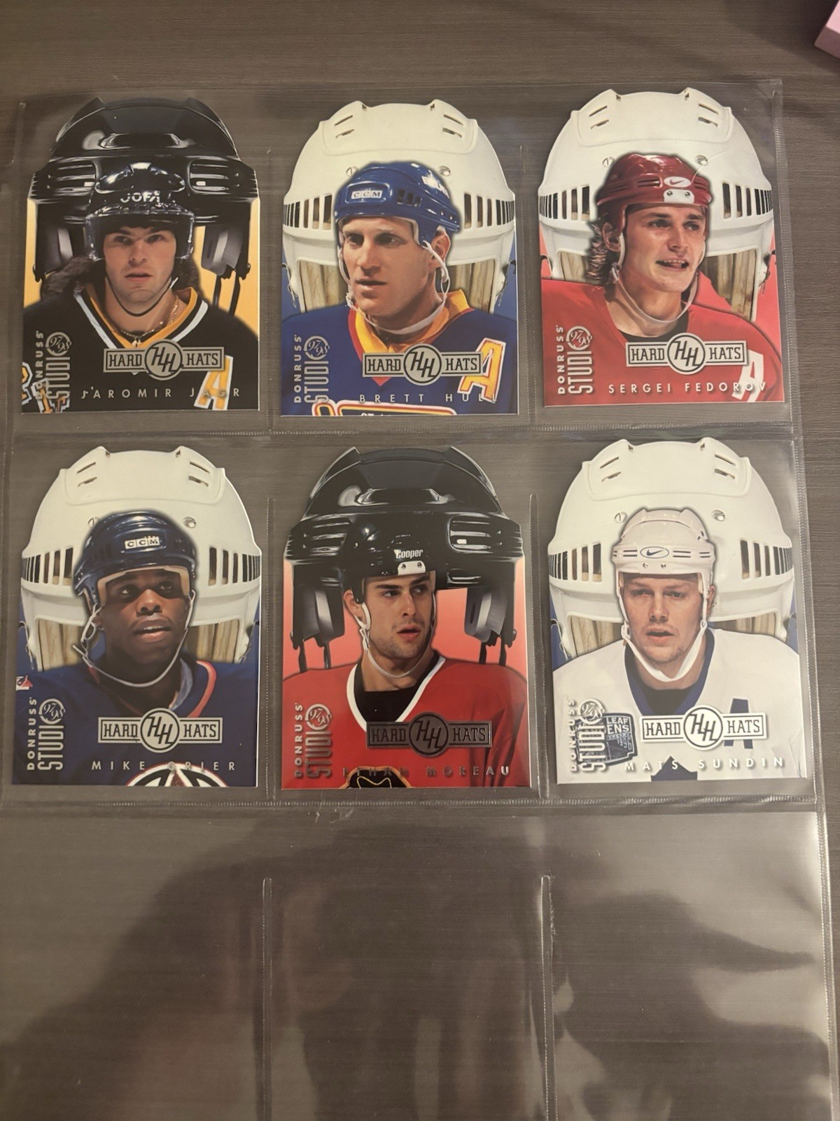 Donruss 1997-98 Studio Hard Hats NHL Insert Full Set 24 Cards #/3000 Gretzky