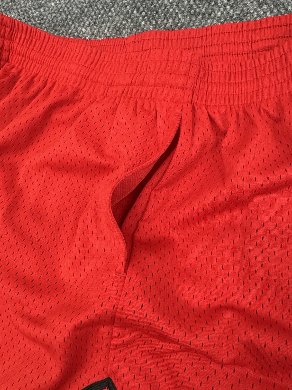 Chicago Bulls Men’s 2XLB Mitchell & Ness Hardwood Classics Shorts Red Swingman