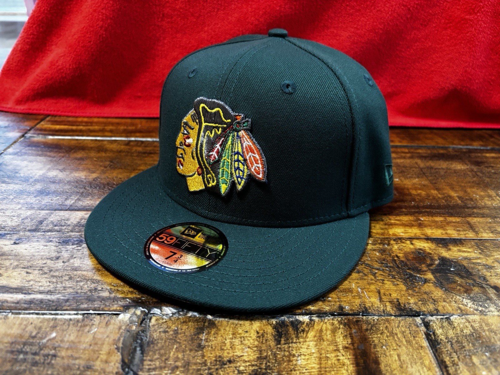 Chicago Blackhawks Chicago Stadium Green Silver New Era Fitted 7 3/4 Pink UV