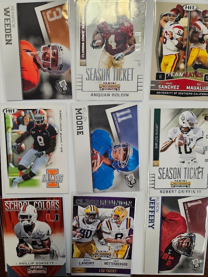 Lot of 200 Football Cards – College Uniforms – less than $.10 per card!!
