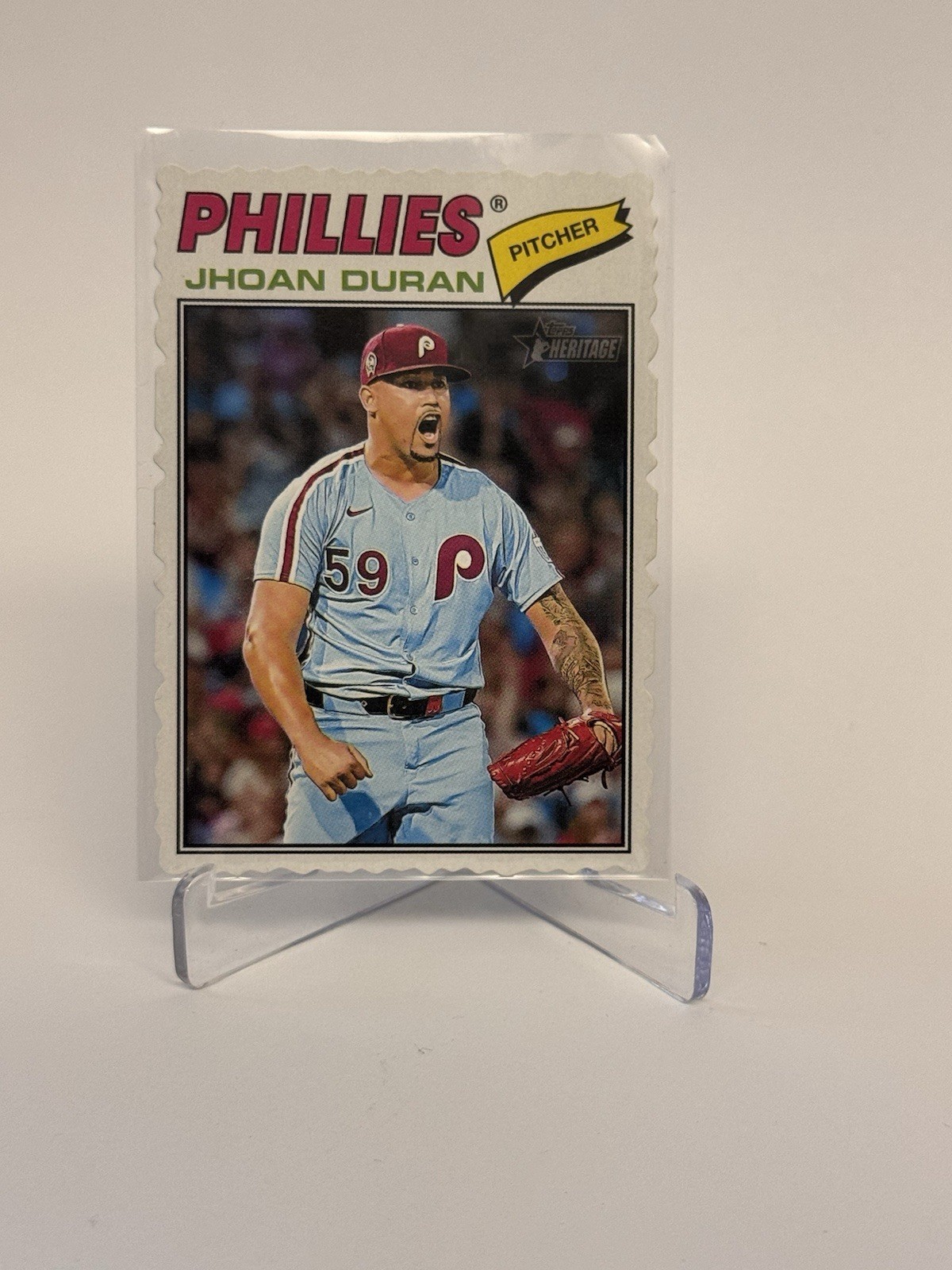 2026 Topps Heritage #14 JHOAN DURAN Deckle Edge SP Variation – Phillies