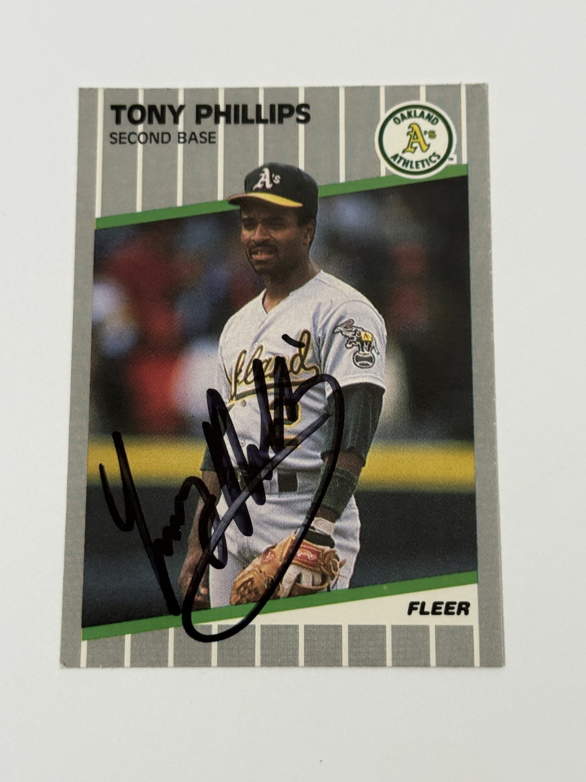 1989 Fleer Autographed Vintage Tony Phillips Athletics