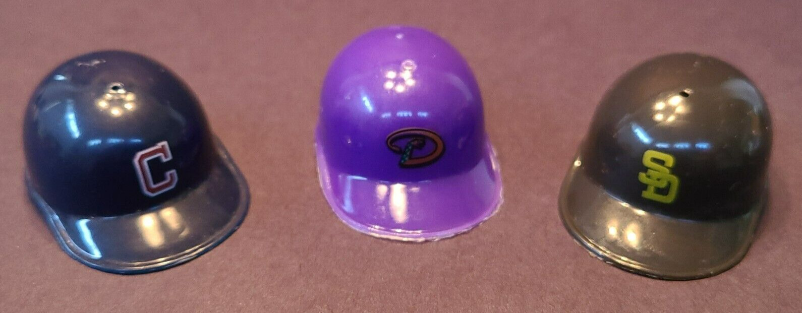 MLB Gumball – Vending Machine Mini Batting Helmet – 2in x 1.25in