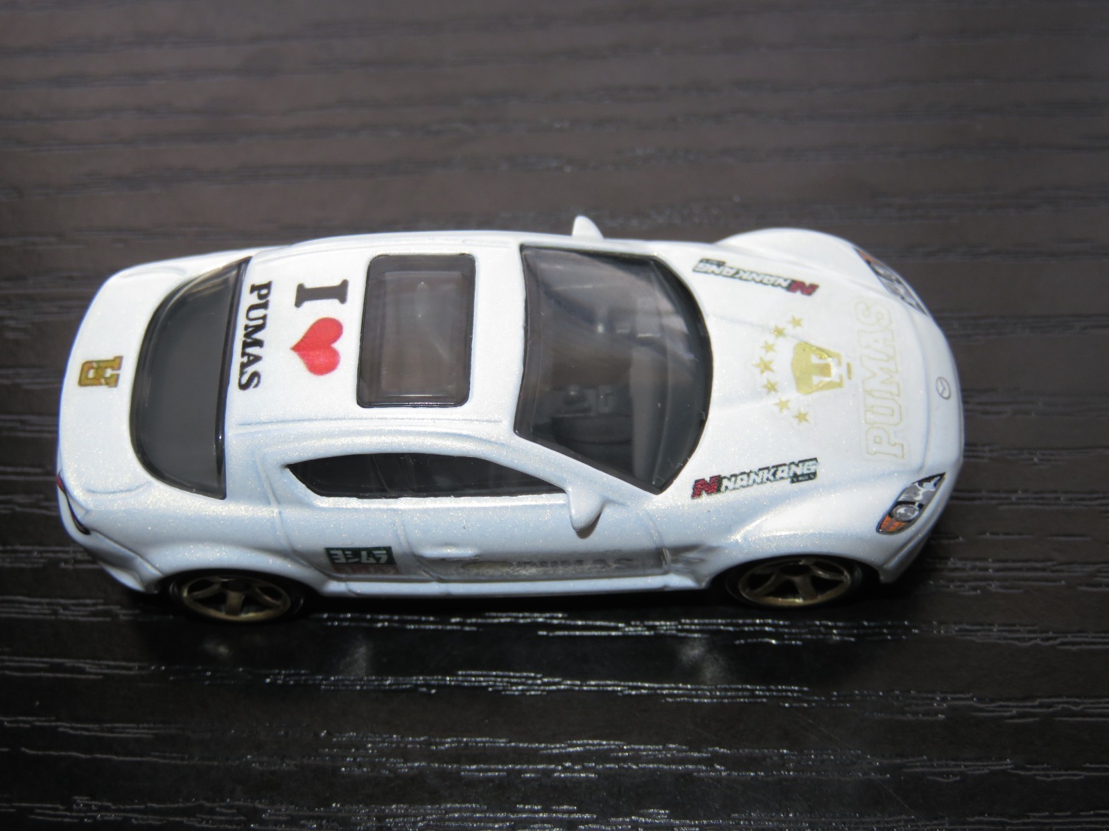 Hot Wheels – Matchbox with U.N.A.M. PUMAS Decals One-Of-A-Kind