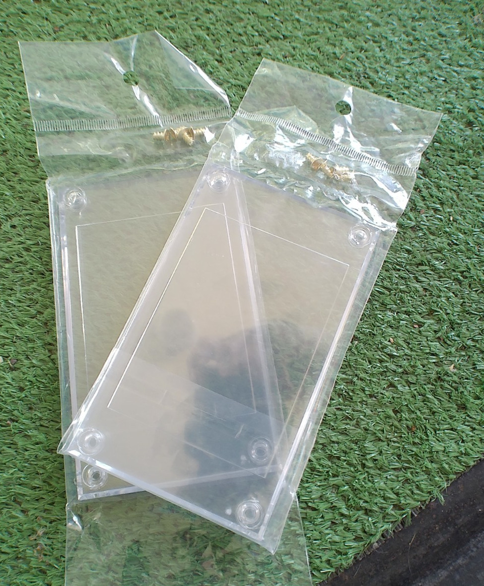 BRAND NEW 4-Screw Screwdown Card Holder Regular Card Size Sealed Case One Touch