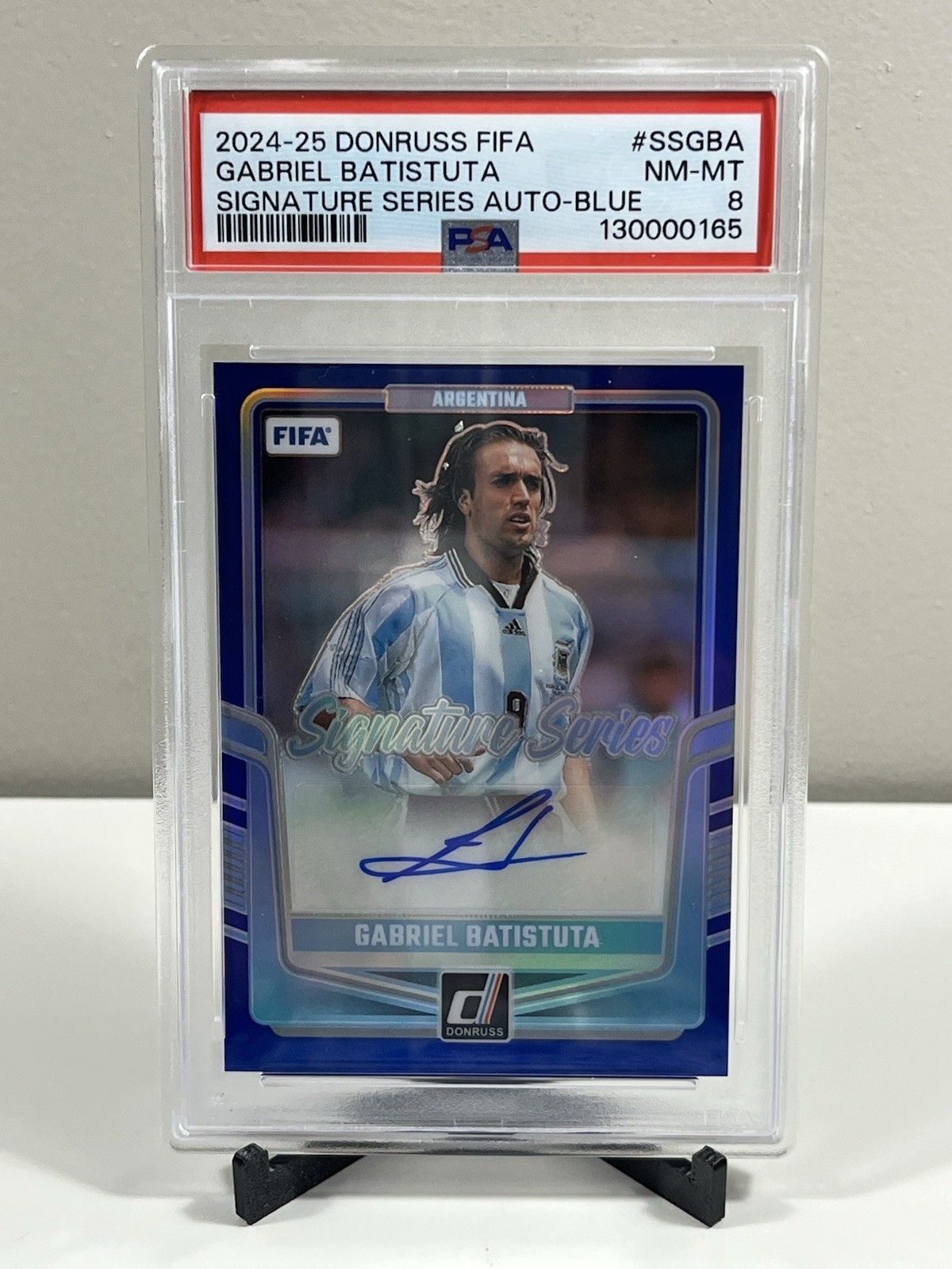 2024-25 Panini Donruss Fifa – Signature Series Gabriel Batistuta Auto PSA 8 /25