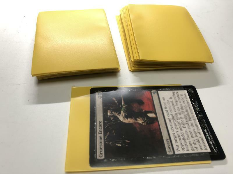 100 Glossy Yellow Lenayuyu Protector CCG MTG Pokemon Gaming Card Sleeves 66x91mm