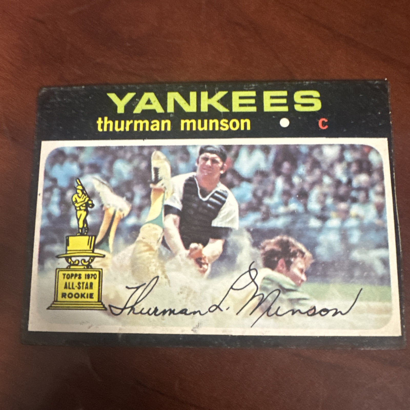 1971 Topps – Thurman Munson #5-crease&wear on corner,black ink on corner.