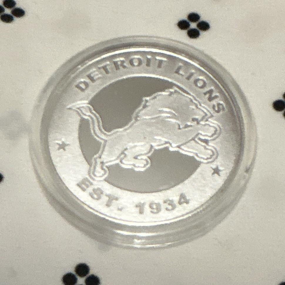 Detroit Lions NFL Proof 1oz .999 fine Silver Football Round W/ Capsule-LOW MINT!