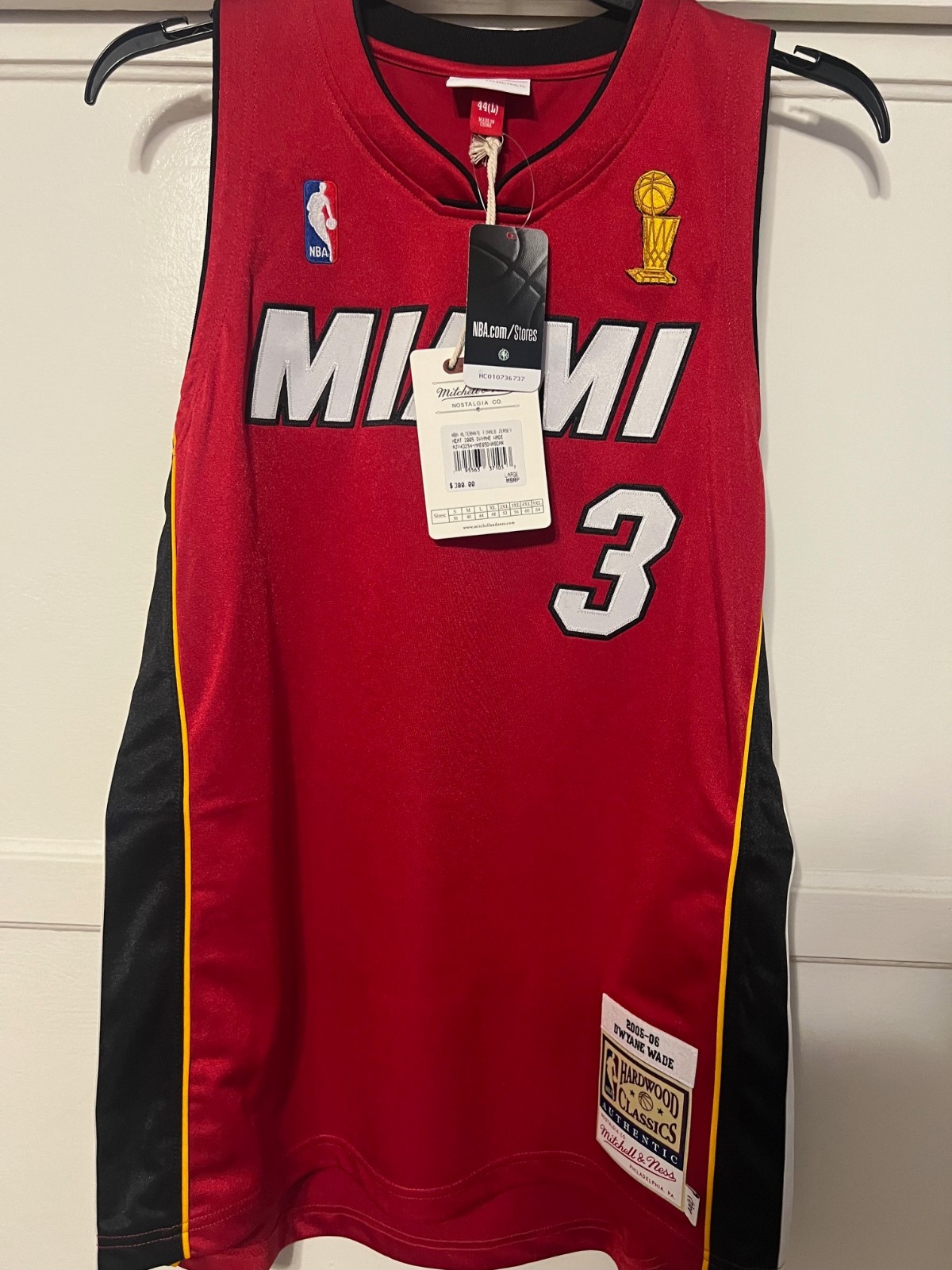 Dwyane Wade Authentic Finals Jersey L mitchell and ness Retail $300