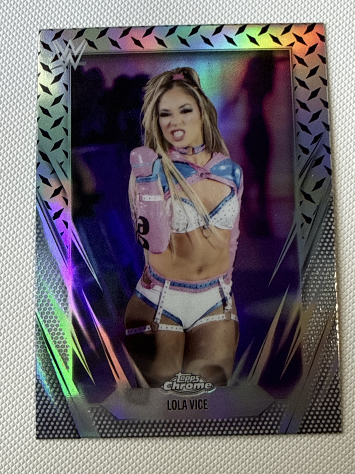 DIAMOND PLATE REFRACTOR 2026 Topps Chrome WWE Cards You Pick/Choose! READ*