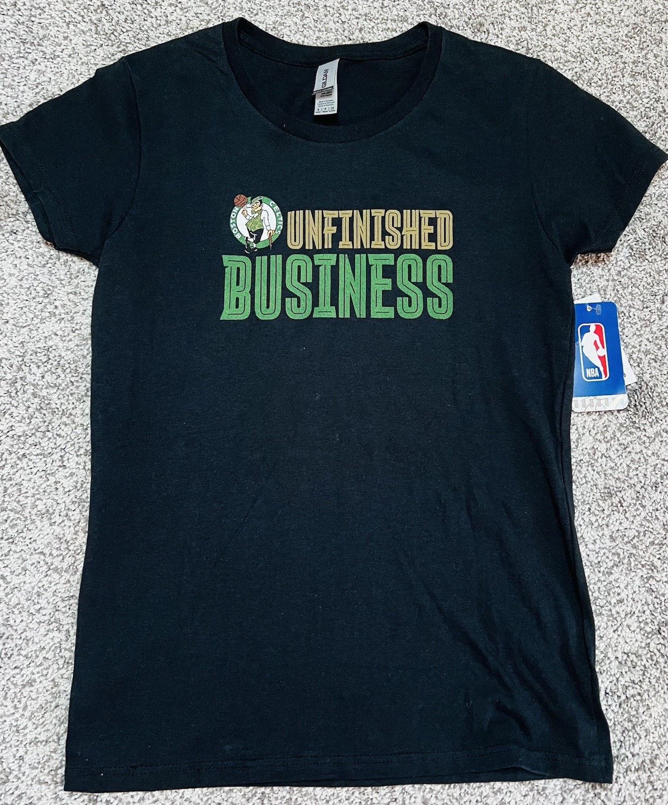 NWT Gildan NBA Boston Celtics Unfinished Business Black Shirt Women’s Size Small
