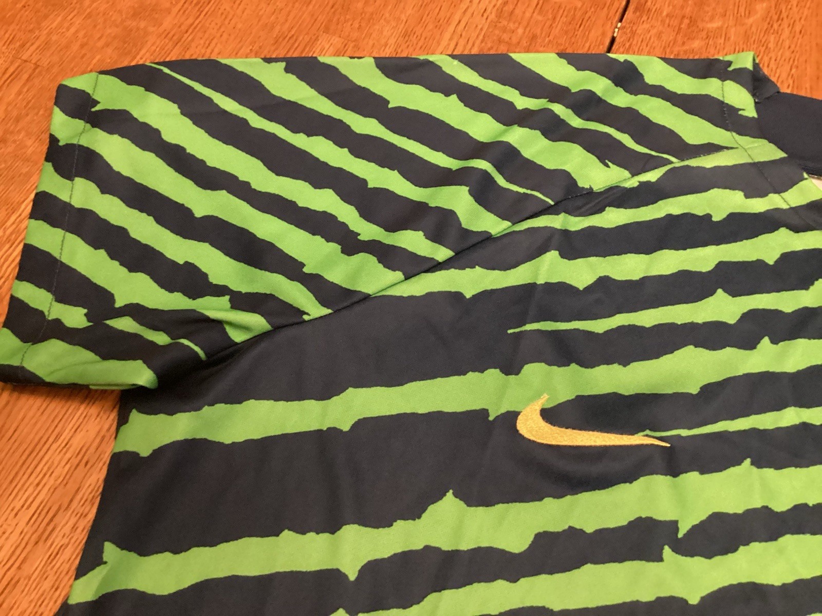 NWT’s NIKE Women’s Brazil Pre-Match Soccer Jersey Striped DM9565-491 Size XL $70
